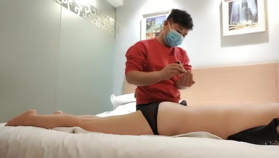 主播探花熟女老板娘上SPA叫来男技师做全套 NO.EA5FD33E